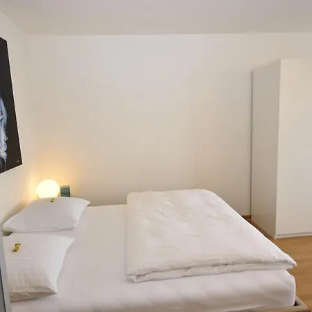 Cozy In The Center - Mill 532 *